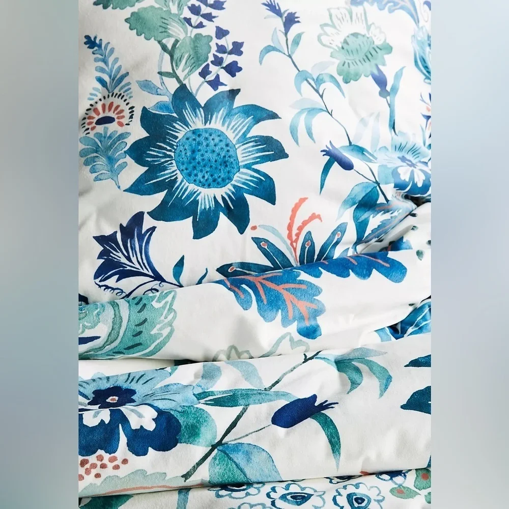 Anthropologie Velvet Hollyhock Quilt Size Queen with Shams NWT